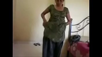 indian desi village aunty fucking im feild in hindi audio