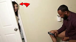 mom share bathroom son sleeping in night 3gp sex video free