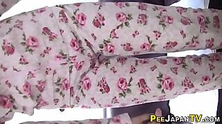 japanese pussy play uncensored pee 34