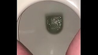 girl pee on toilet