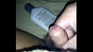 lesbian pussy eating on webcam