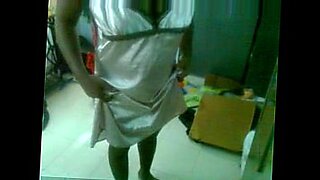 tamil pengal remove the blouse