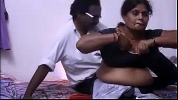 desi aunty flashing body to her boss for saving her job