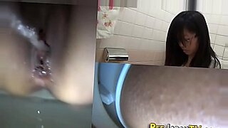 free video play young step mom in the toilet