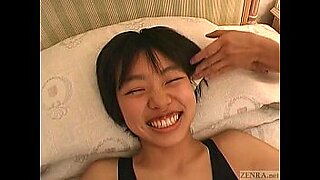 japanese girl open her boobs