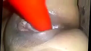 deep fingering solo on clitoris wet pussycums