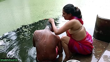 remove bhabhi cloth in sex