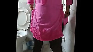 desi big ass peeing