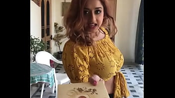 pooja bhatt hot boobs show