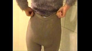 kamilla18 watch me pee vid 18854