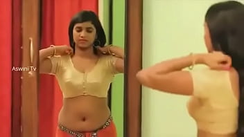 desi aunty getting milk from boobs