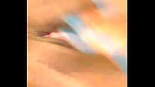 hermosa mujer madura se masturba por webcam