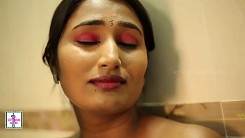 tamil aunty nurse hot pressing videos peperonity