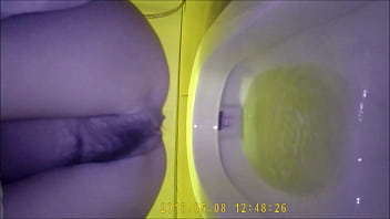 pee hole tube