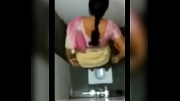 girl pissing in publik toilet