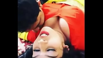 desi hot boobs at doctors bus