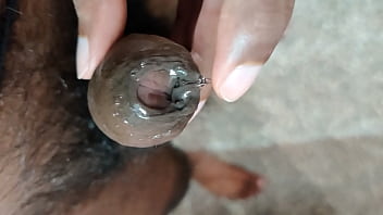 18 year girl fuck with condom