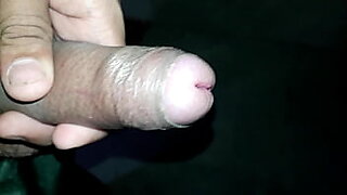 finger c8m