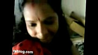 mallu aunty boob pressing and under wear removing masala videos video