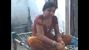 indian village aunty bathing pissing photos