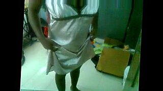 mom son dress remove