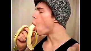 mastubating with banana