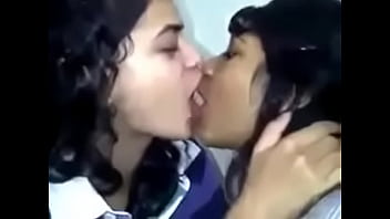 young drunk girls kissing