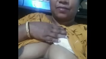 mallu telugu aunty blouse boobs