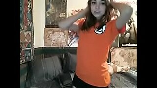 ass dance on webcam