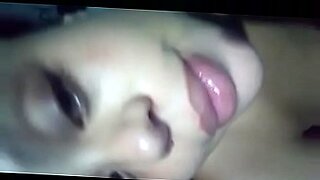 blonde teen toying creamy weet pussy with big sex toy on webcam