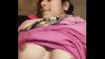 bbw pulls out tits