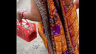 aunty saree ass video