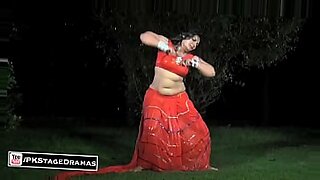 pakistani rainy mujra dance