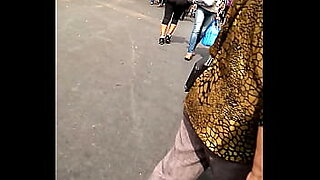 many men sex with a street girl in street