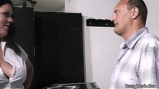 blonde secretary vanessa cage gives her boss a blowjob